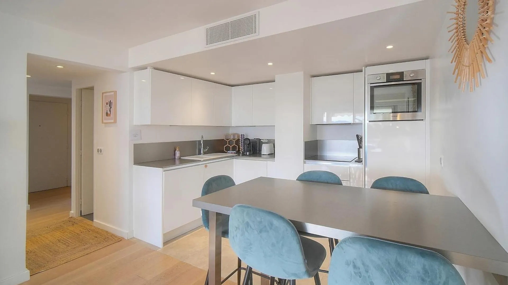 Aure-Parking-Piscine-Terrasse-Vca Apartment Cannes