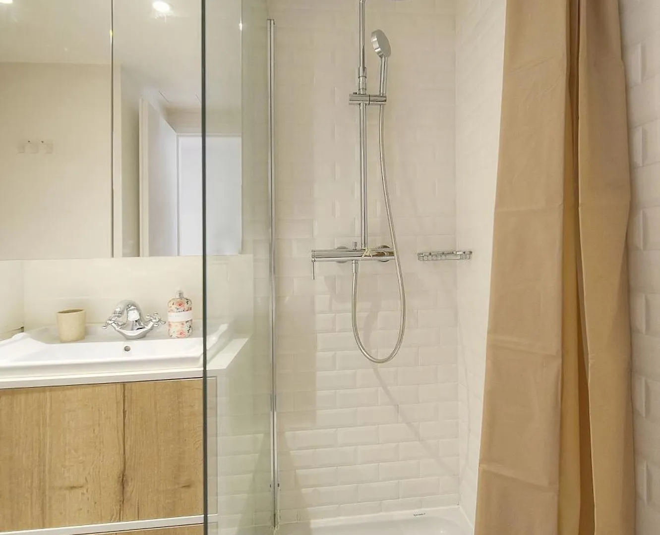 Apartmán Aure-Parking-Piscine-Terrasse-Vca Cannes