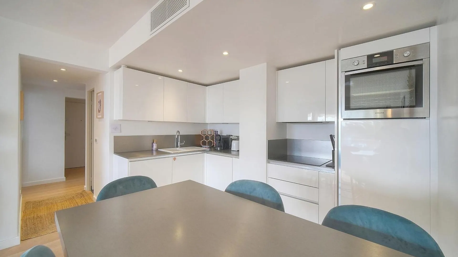 Apartmán Aure-Parking-Piscine-Terrasse-Vca Cannes