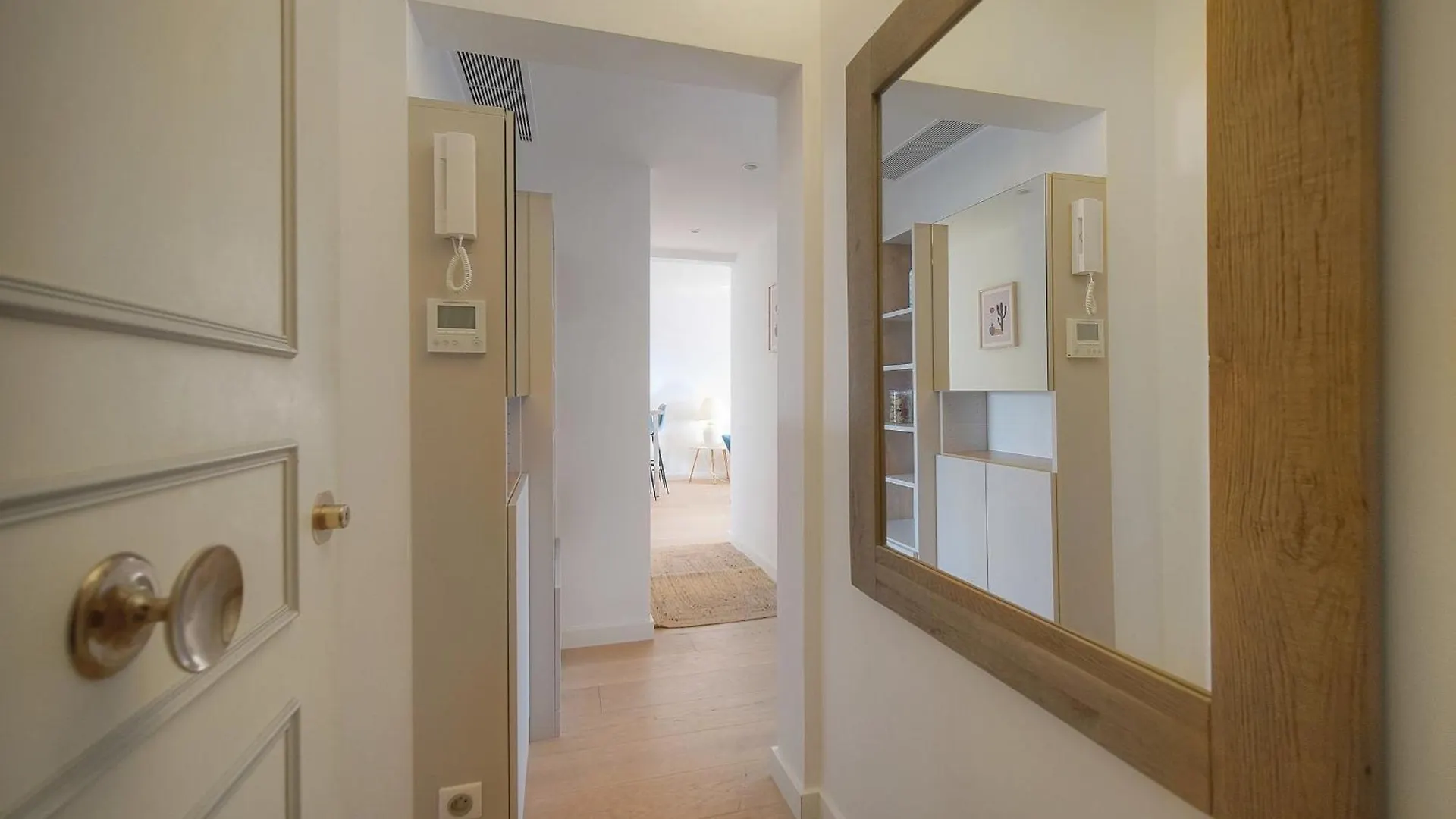 Apartmán Aure-Parking-Piscine-Terrasse-Vca Cannes
